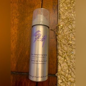 Monat studio one texture spray